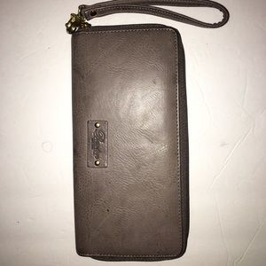 Buxton women’s wallets